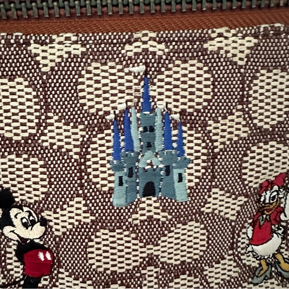 Disney X Coach League Belt Bag With Mickey Mouse And Friends Embroidery - Picture 12 of 14
